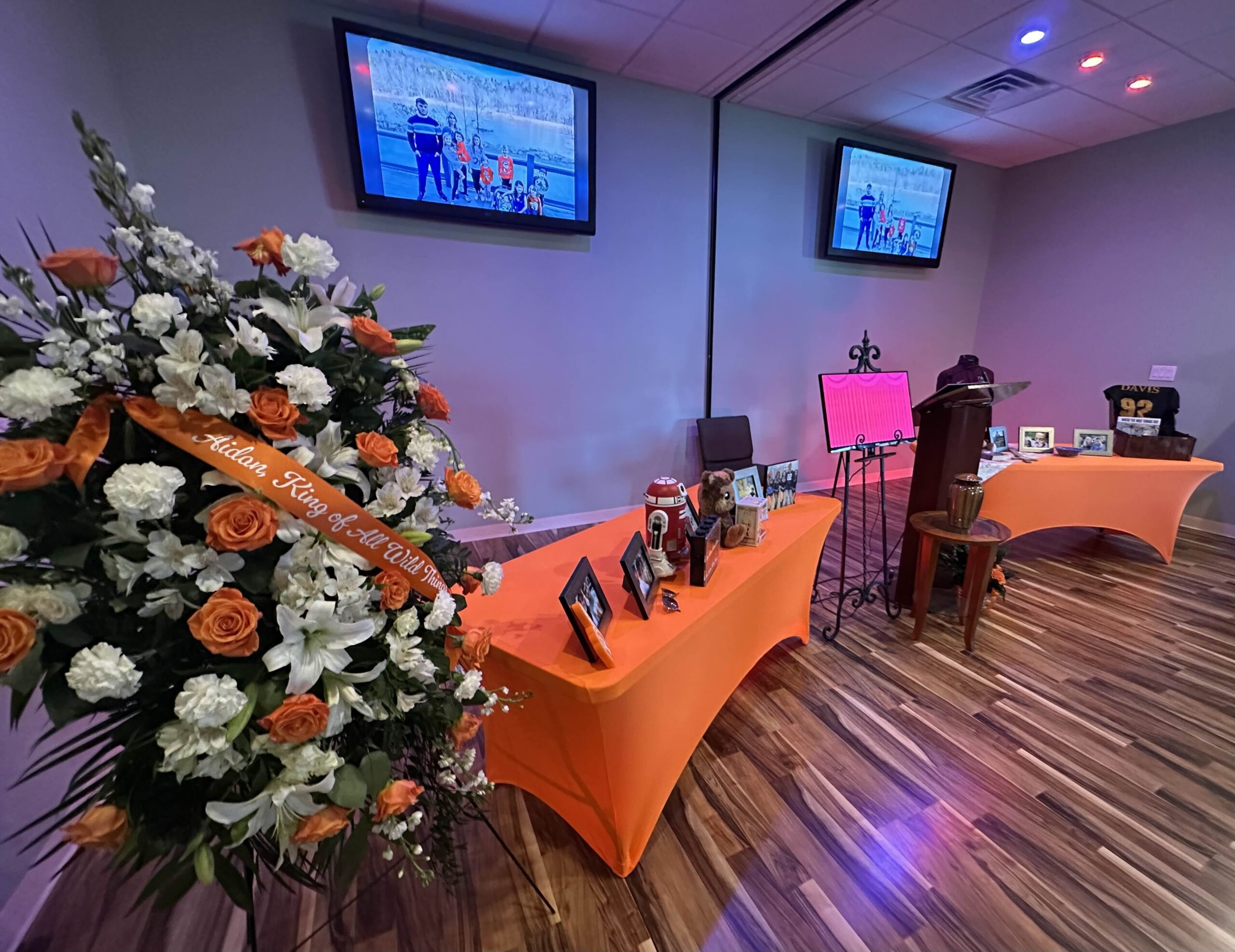Trinity Memorial Funeral Home serving Sevierville, Tennessee
